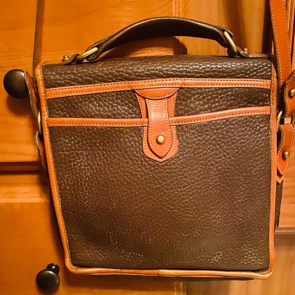 Vintage 1992 Dooney & Bourke Surrey Crossbody Bag Camel & Classic Tan Leather - Picture 7 of 16